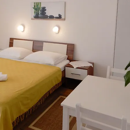 krevet i doručak Ivona 2 Baska Voda