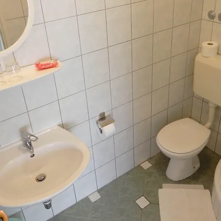 Ivona 2 krevet i doručak