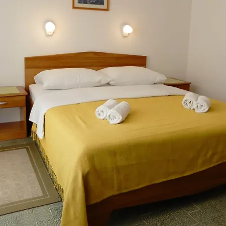 krevet i doručak Ivona 2 *