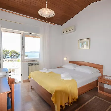 Ivona 2 Bed & Breakfast